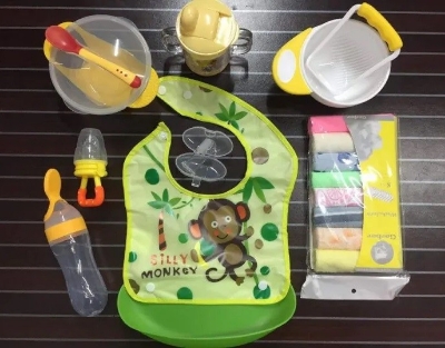 Picture of full set of 8pcs Package Bowl+Mom pot+mixing Bowl+Spoon feeder+Fruit Chusni+Finger brush+Dining Bib+Towel