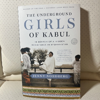Picture of The Underground Girls of Kabul: In Search of a Hidden Resistance in Afghanistan by Jenny Nordberg- Paperback