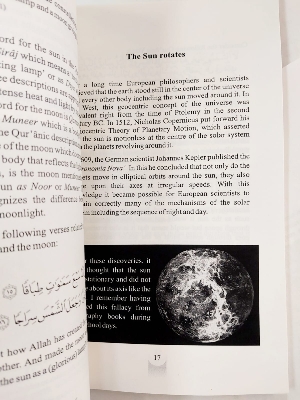 Picture of The Q'uran & Modern Science: Compatible or Incompatible? by Dr. Zakir Naik - Paperback