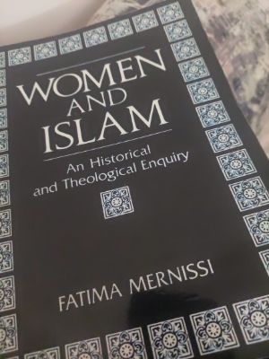 Picture of Women and Islam: An Historical and Theological Enquiry by Fatima Mernissi