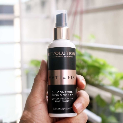 Picture of Revolution oil control fixing spray - 100ml