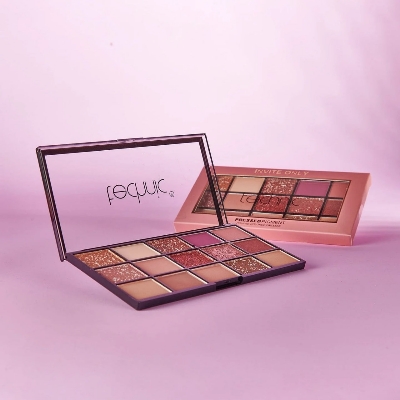 Picture of Technic 15 Color Eyeshadow Palette - Invite Only