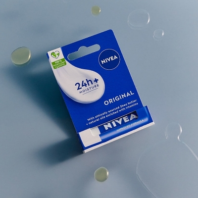 Picture of Nivea Long Lasting Moisture Carlng Lip Balm - Shea Butter ( Germany )