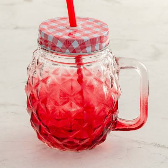 Picture of ফলের জুস বা কোল্ড ড্রিঙ্কের জন্য হ্যান্ডেল এবং ধাতব ঢাকনা সহ 500 ml (1 পিস) রঙিন গ্লাস ম্যাসন জার - glass - Minimalistic Sophistication