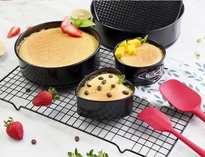 Picture of 4/7/9 Inch 3-pc suit Non-stick Bakeware, Carbon Steel Movable Bottom Lock Cake Mold, Round Baking Pan, Chiffon Baking Tool