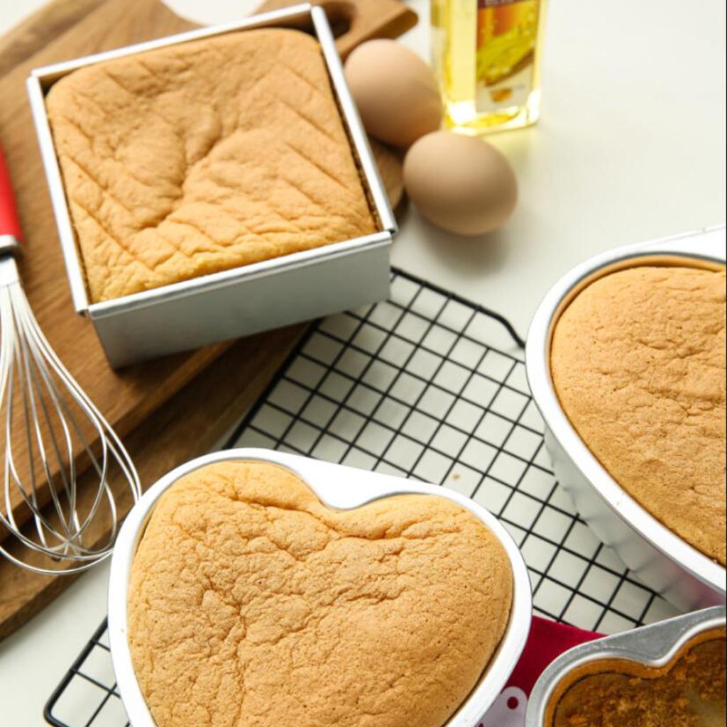 Picture of 4Pcs Square Shape Cake Mold, Aluminum Round cake mold 4pis set, Make Cake, Pudding And More, Oven Proof Cake Pan Set.