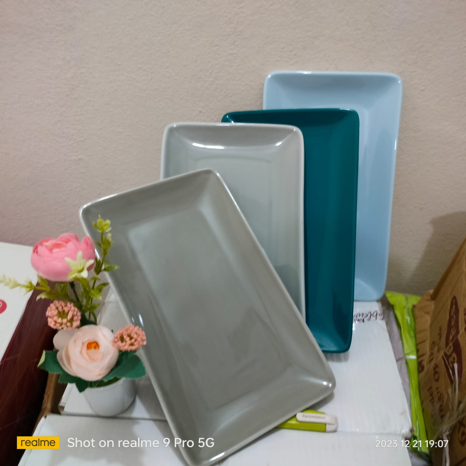 Picture of ceramic Serving Platter, 10” Rectangular Plates Serving Tray Porcelain Platters for Parties, Sushi, Dessert Microwave and Dishwasher Safe