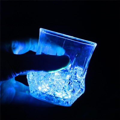 Picture of Creative Light Up LED jusse glass Automatic Flashing Drinking Cup Mugs Color Changing Party Supplie