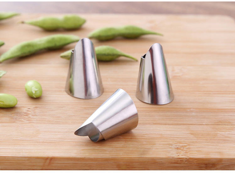 Picture of Peeling Edamame Artifact Armor Set Stainless Steel Finger Picking Device, Vegetable Cutter, Hand Guard, Iron Nail Sheller