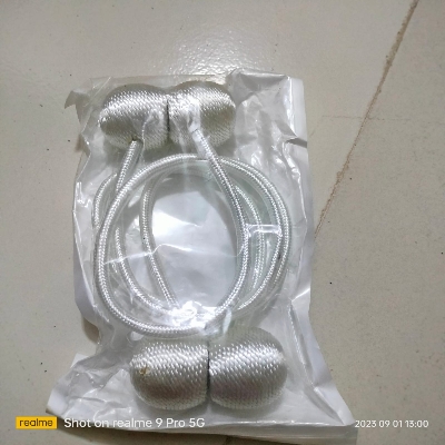 Picture of 1 pair Magnetic Curtain Tieback Buckle Strap Holdbacks Magnet Clip For Curtain Rod Tie Backs Hanging Belts Rope Accessoires