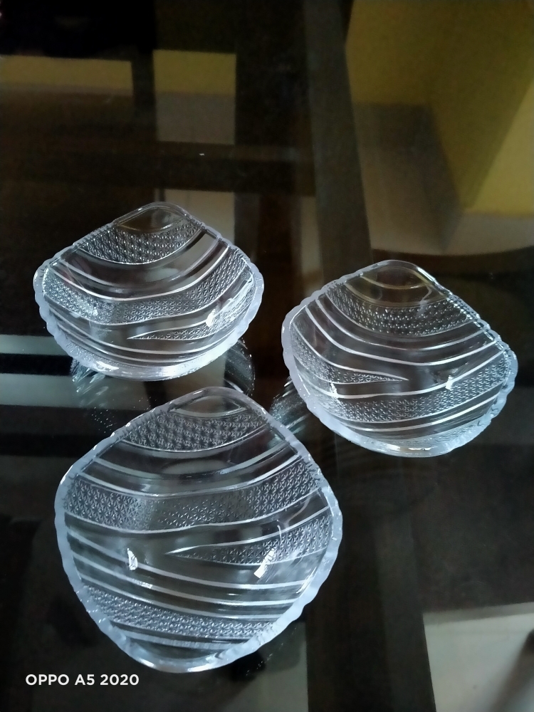 Picture of 6 Pcs Crystal Glass Firni Set & Bati Set, Bow Set 6pcs - Soup & Firni Bati - MNB142