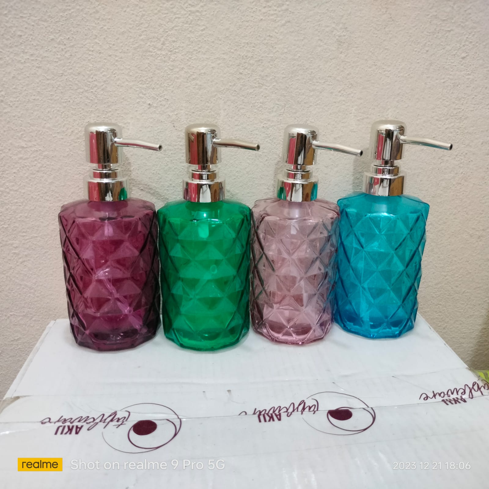 Picture of Glass Soap Dispenser with  Rust Proof Pump, Refillable Liquid Hand Soap Dispenser for Bathroom, Premium Kitchen handwash Dispenser (Clear)  Diamond Design