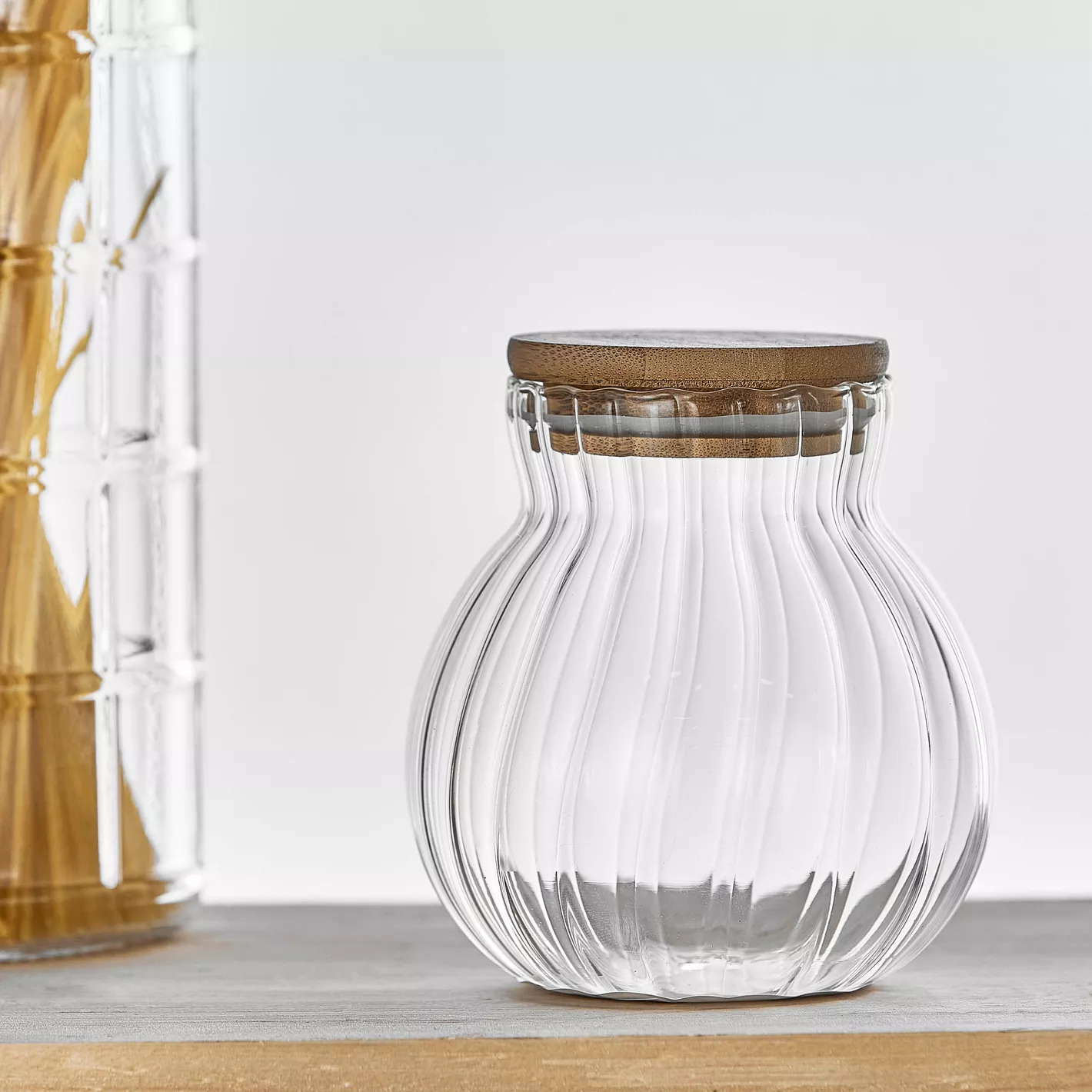 Picture of 1 pcs 600 ml Curvy Pumpkin Airtight Glass Jar w/ Bamboo Lid