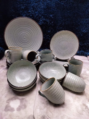 Picture of 24 pis dinner set 6 pi plate 6 pis half plte 6 pis mug 6 pis curry /soup bowl