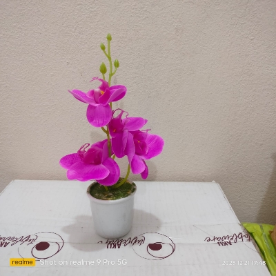 Picture of 2" ceramic flower vas with artifitial  flower  Home Decoration Item - artificial flower
