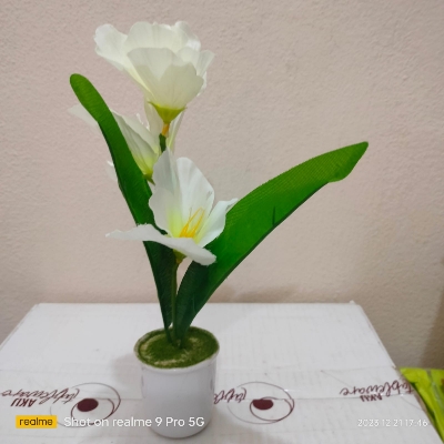 Picture of 2" ceramic flower vas with artifitial  flower  Home Decoration Item - artificial flower