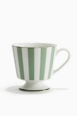 Picture of Footed porcelain mug