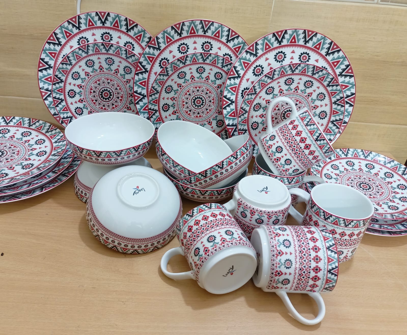 Picture of arian nakshi 24 pieces dinner set