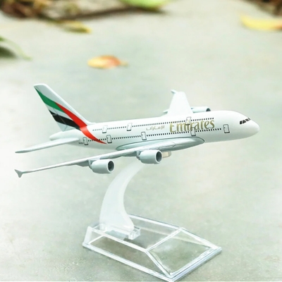 Picture of 15 cm/6 inch U.A.E Airplane Model Alloy Diecast Ornament Plane Model Toy for Children Collection Table Top