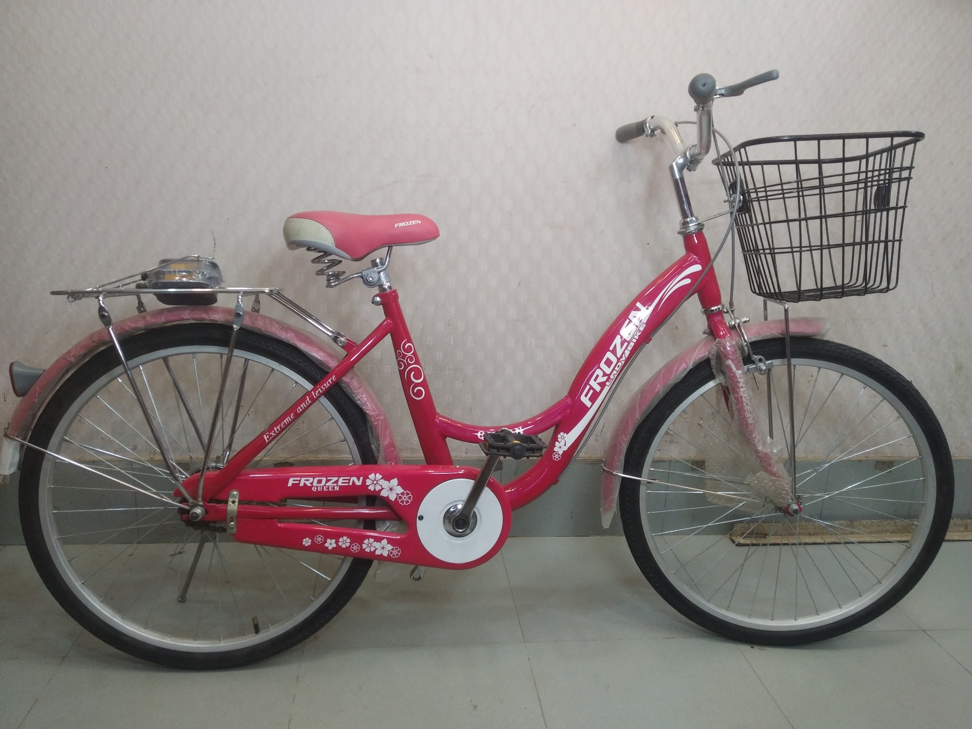 Picture of 24'' ladies cycle Frozen