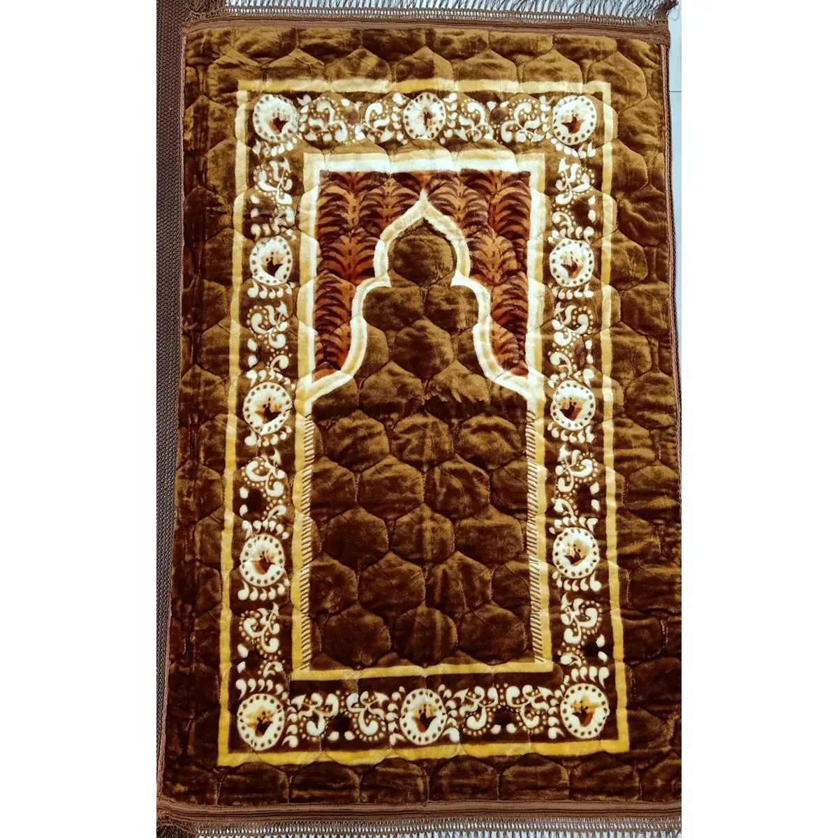 Picture of Prayer Mat (Jaynamaz) - Extra Soft Velvet Mixed Red Color Form Golden Plus