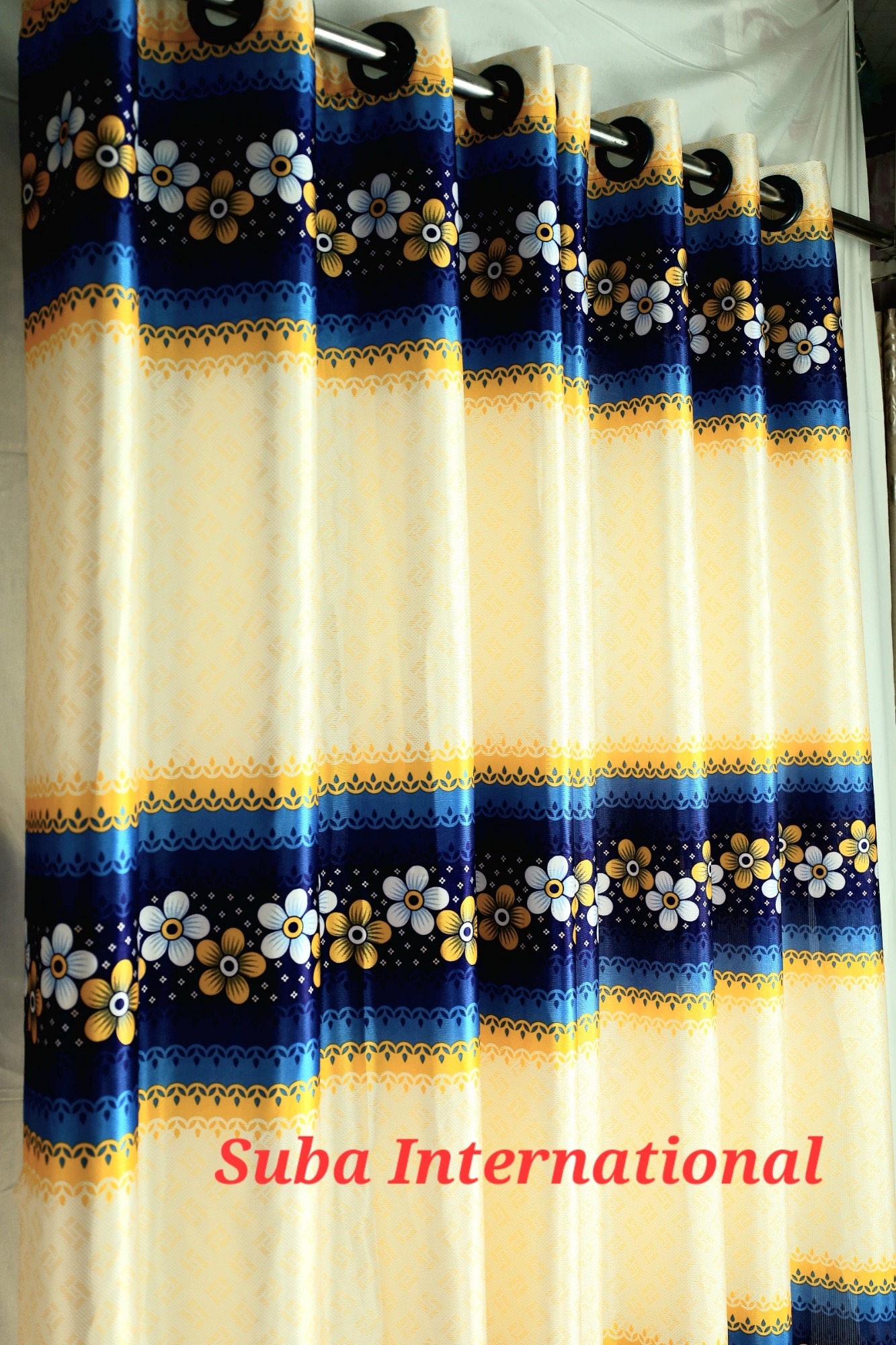 Picture of High Quality - Synthetic screen screen - Easy to Use And Maintain - Refine and Excellent - Reliable and Durable - Product Type: CURTAIN