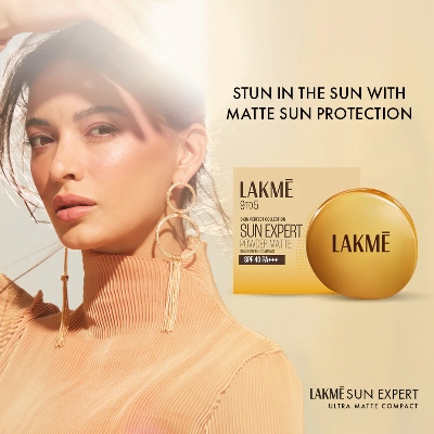 Picture of Lakme Sun Expert Ultra Matte SPF 40 PA+++ Compact 7g INDIAN