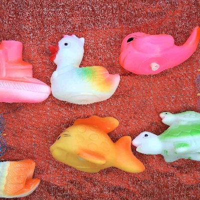 Picture of Soft Rubber Float Sqeeze Sound Baby Wash Bath Play Animals Toys -6 Pis