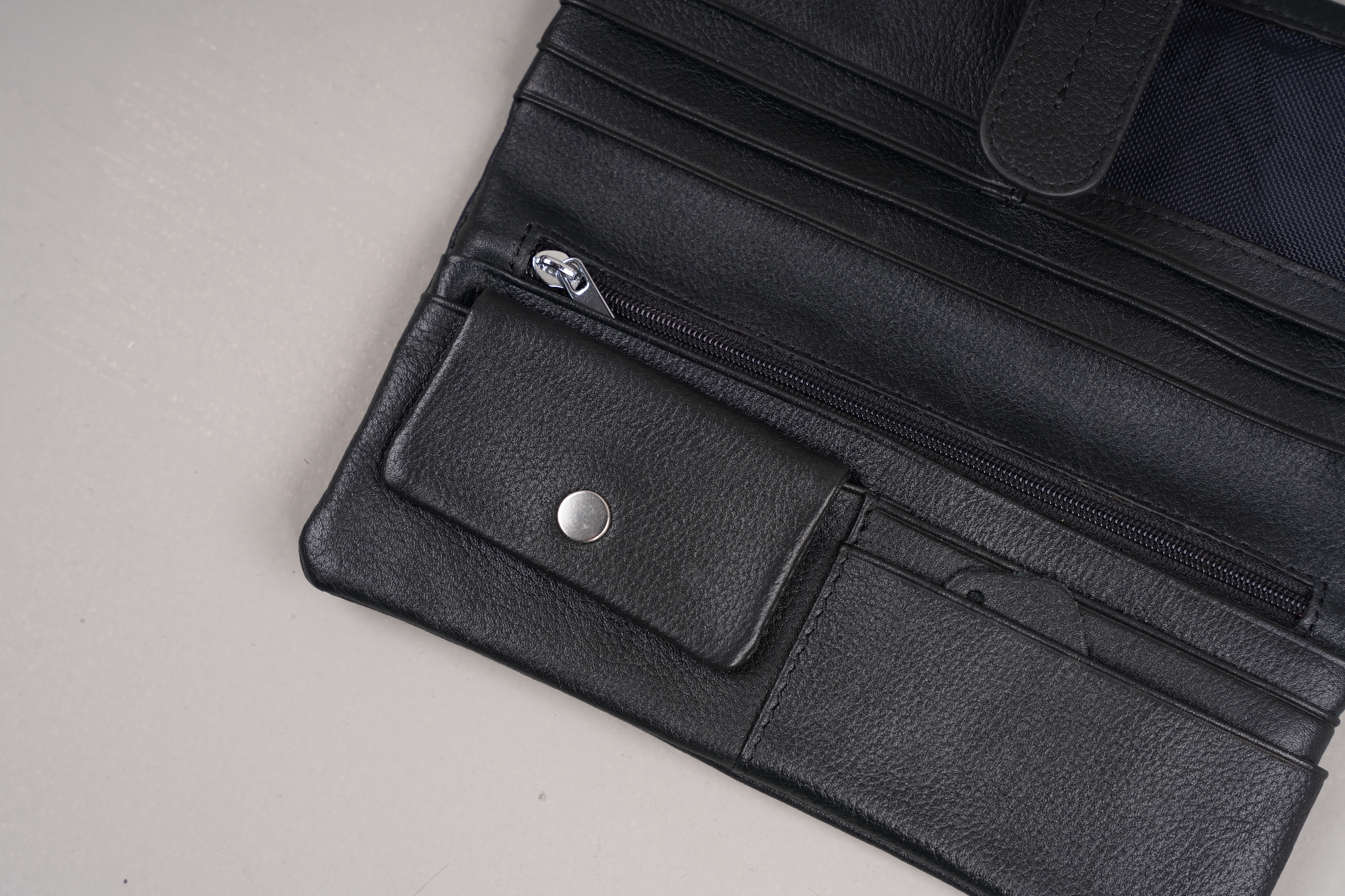 Buy crocodile-mens-leather-long-walletat Best Price in Bangladesh 