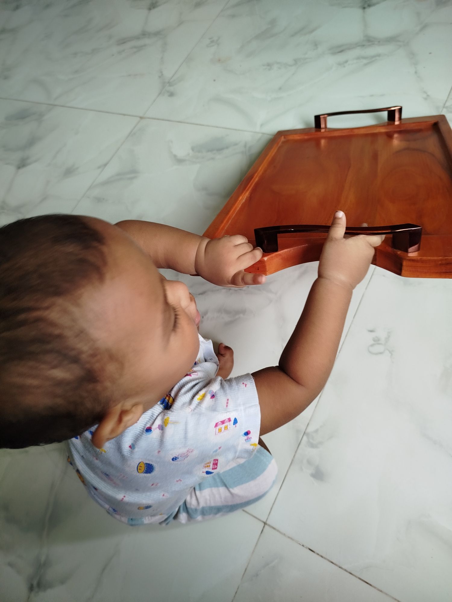 Picture of modern wooden tray with mat 19"inch by 11" inch big size