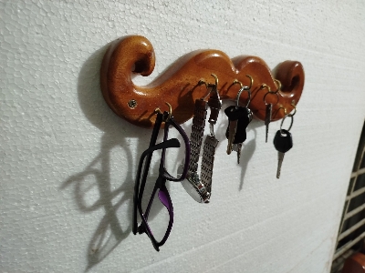 Picture of modern wooden kee holder 12"inch by 4"inch