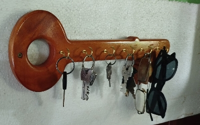 Picture of wooden kee holder 13"inch by 5"inch