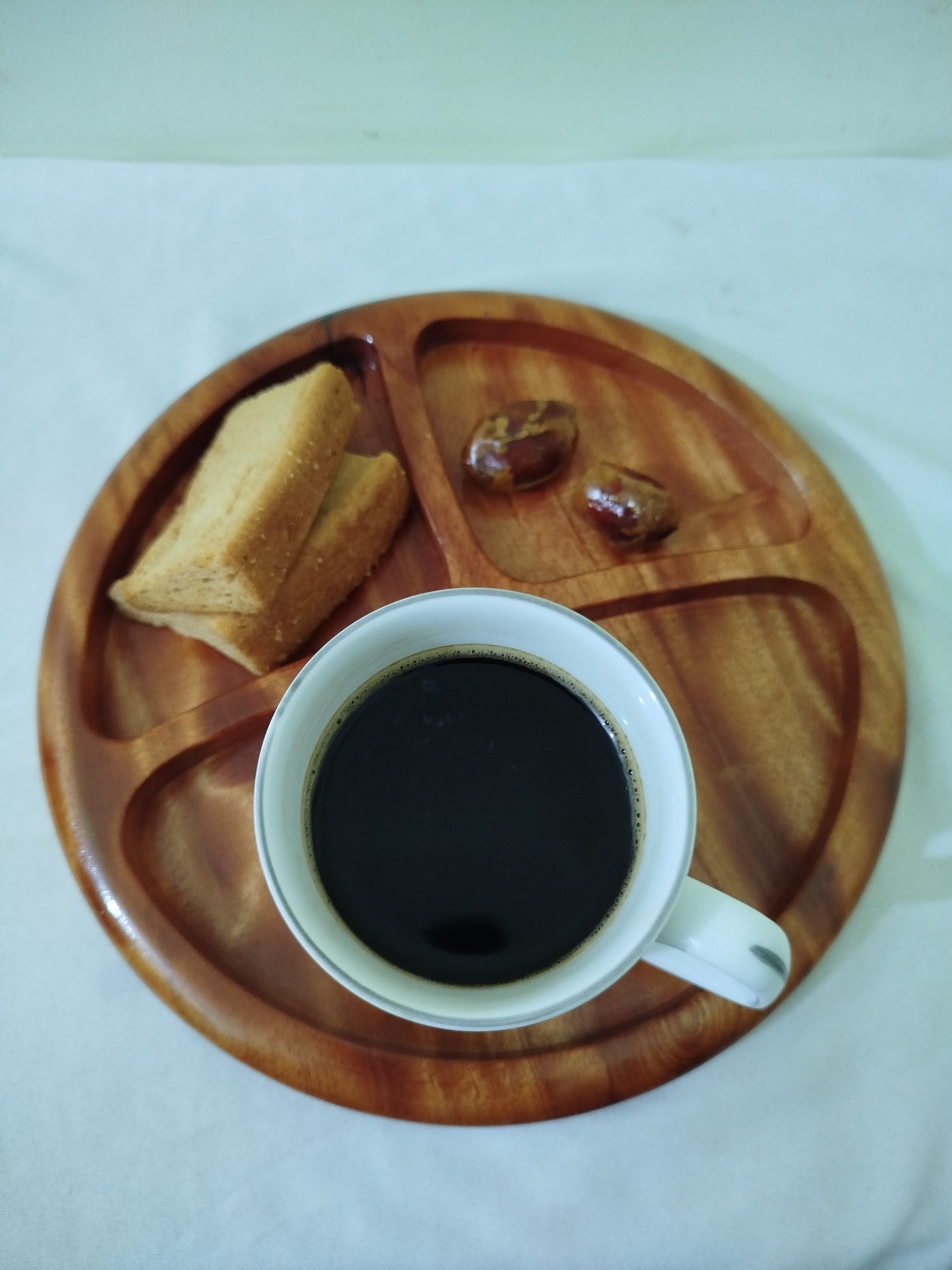 Picture of Morden wooden breakfast tray 9"inch by 9"inch
