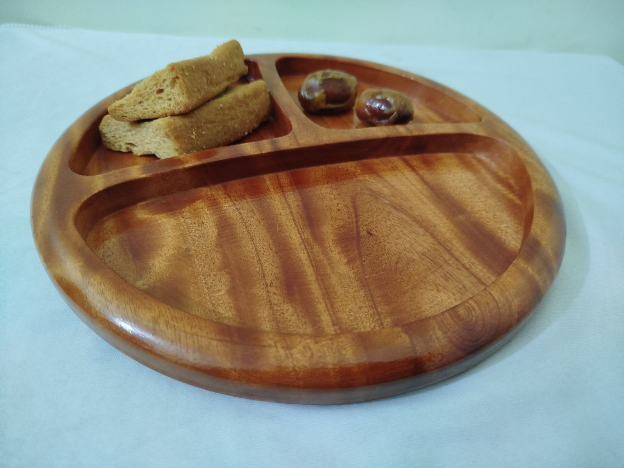 Picture of Morden wooden breakfast tray 9"inch by 9"inch