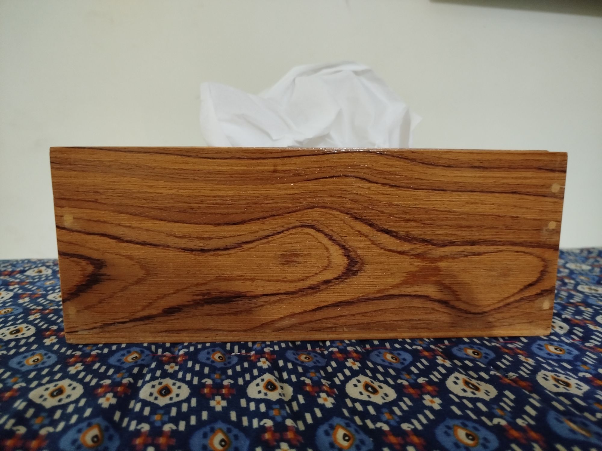 Picture of Modern tissue box made by vernier board