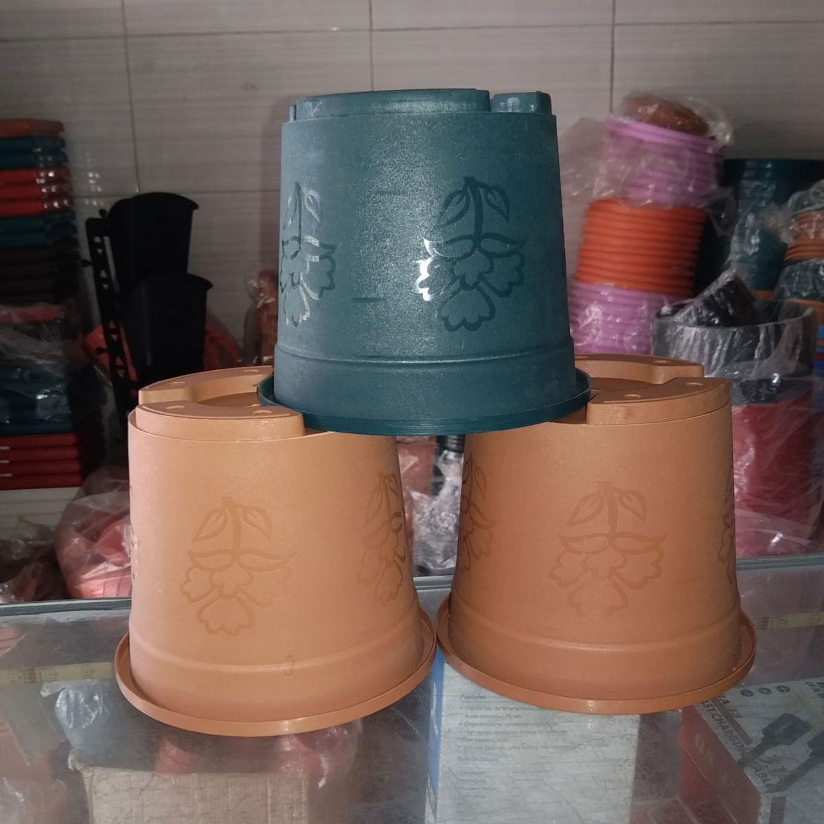 Picture of 5 Inch Round Planter Flower Tub (5 Pics)