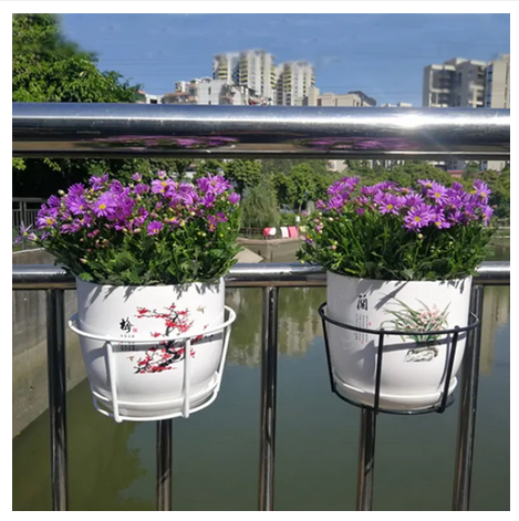 Picture of Iron Hanging 8 Inchi Flower Pot Holder Balcony Flower Pot Holder Round Metal Planter for Indoor Outdoor Garden Patio Fence