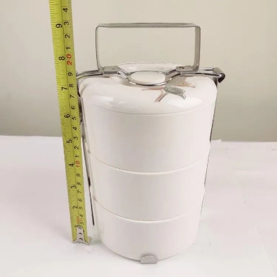 Picture of Melamine Round Tiffin Career 3 Bati , Diamond Melamine Tiffin Career.