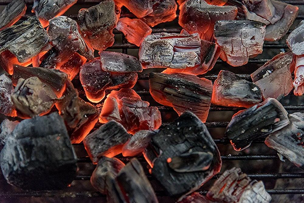 Picture of BBQ Charcoal 100% Natural Wood Charcoal Lumps (1 kg)