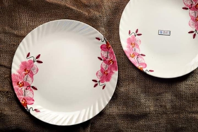 Picture of Sharif Melamine Priya Crazy Plate 10"- Cream 2Pc.