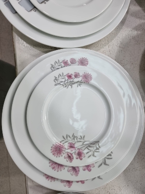 Picture of Autumn Flower 32 Pcs Dinner Set, Ceramic Dinner Set.