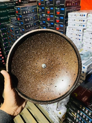 Picture of BD-KOR SHALLOW CASSEROLE (24 CM) With Die Casting Lid