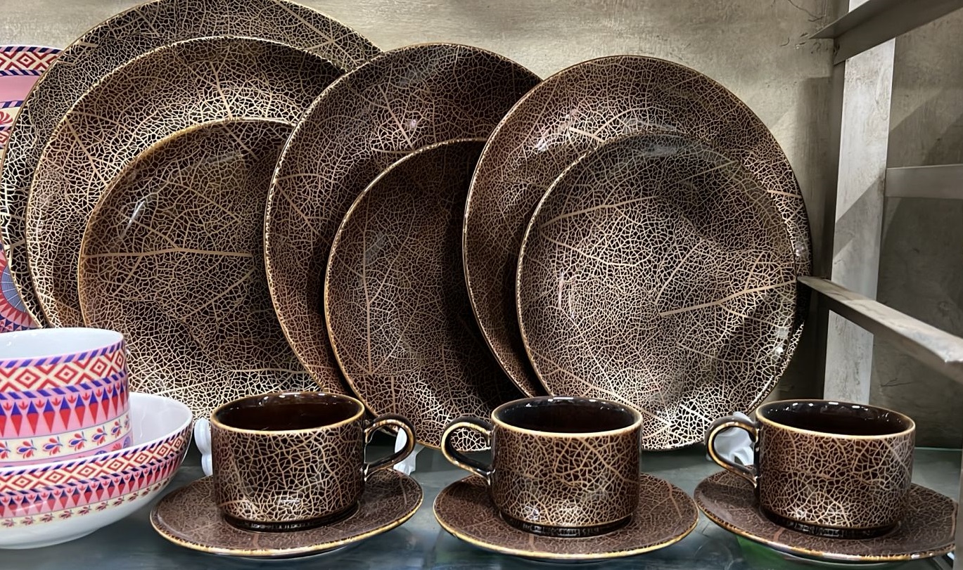 Picture of 32 Pieces Ariane Dinner Set Root Design (COLOR AS PER SUPPLY)