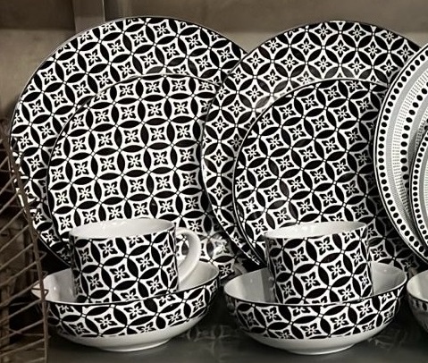 Picture of 24 Pieces Ariane Dinner Set BLACK Design