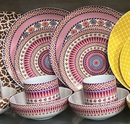 Picture of 24 Pieces Ariane Dinner Set JAMDANI Design