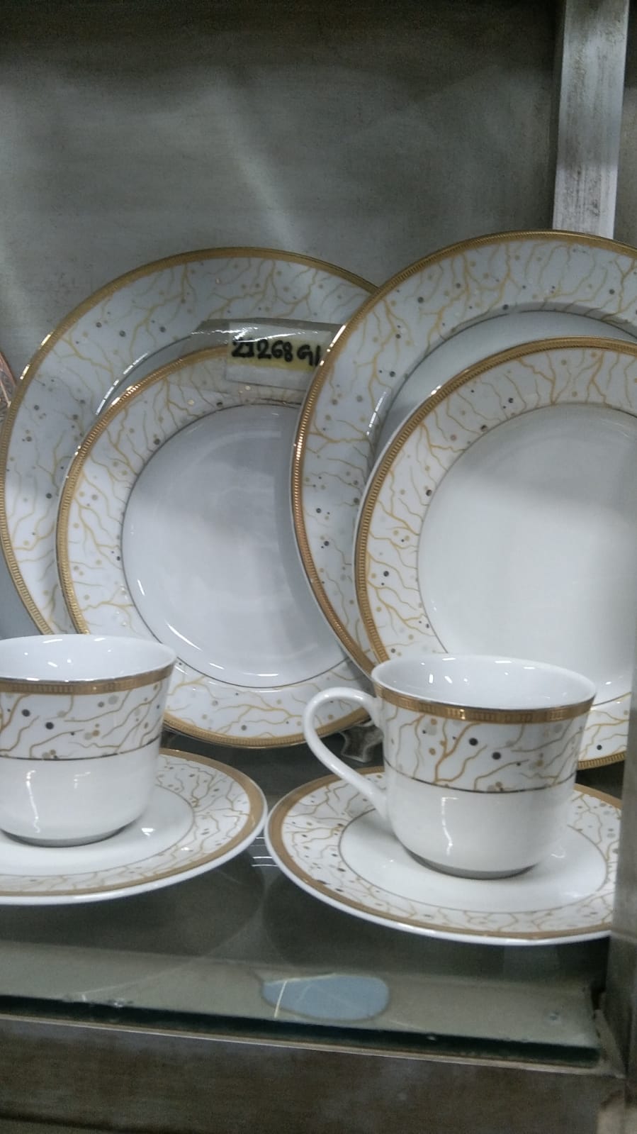 Picture of 36 Pieces Ariane Dinner Set Modern Design 15523GL
