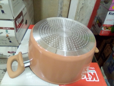 Picture of 24CM Kiam Casserole With Glass Lid CERAMIC