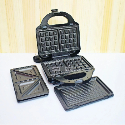 Picture of RedSwiss 3 In 1 Sandwich Maker RSWM-003 with Sandwich Plate, Grill Plate & Waffle Plate