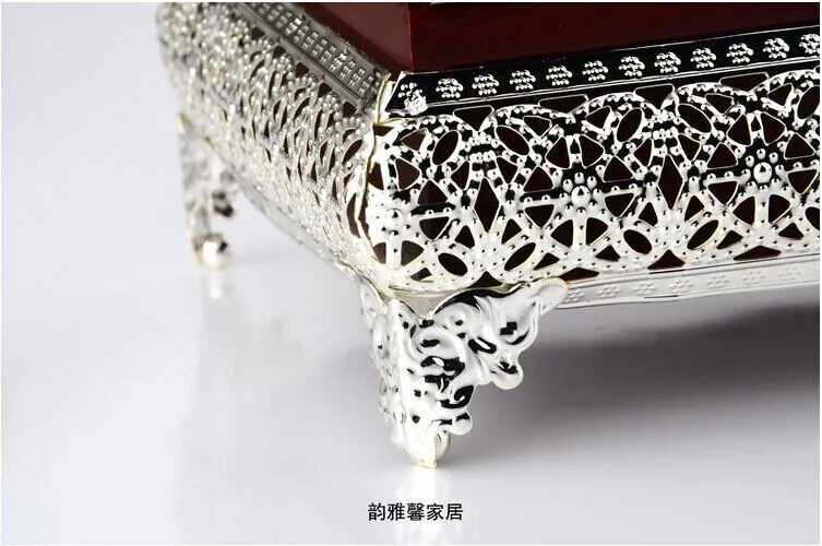 Picture of European style classical luxurious high end tissue box Silver Plated