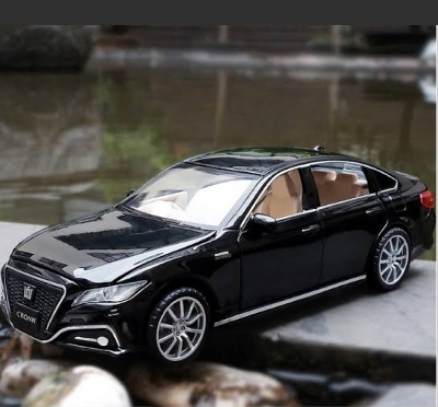 Picture of 1PC 1:24 Toyota Crown Diecast Alloy Car 6 Open Premium Model Vehicle Metal Toy Model Pull back Sound Light
